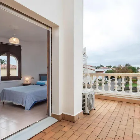 Belvilla By Oyo Amfora Cugat Sant Pere Pescador